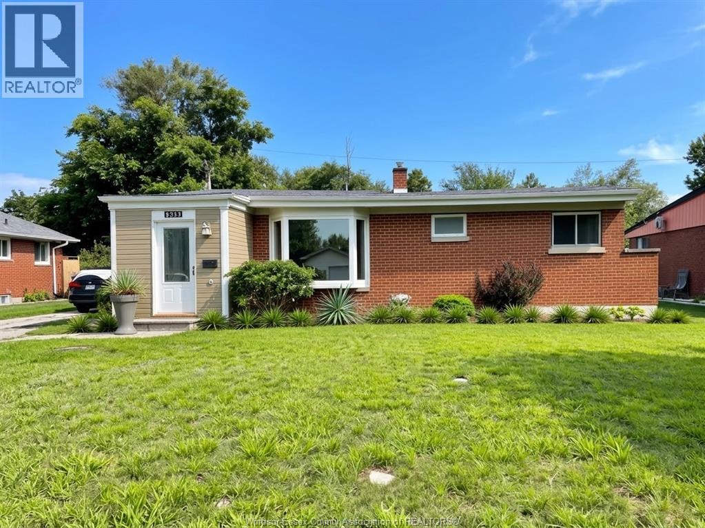 3615 Longfellow, Windsor, Ontario  N9E 2M2 - Photo 1 - 26019127