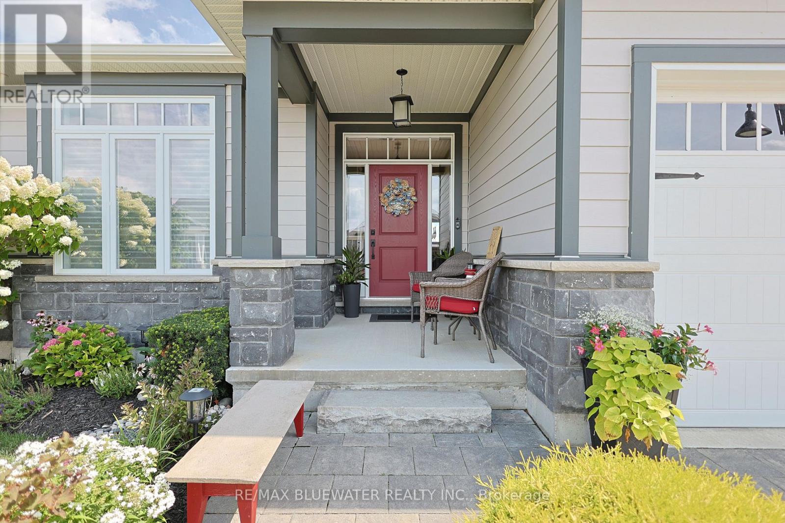 34 Sunrise Lane, Lambton Shores, Ontario  N0M 1T0 - Photo 10 - X13722534
