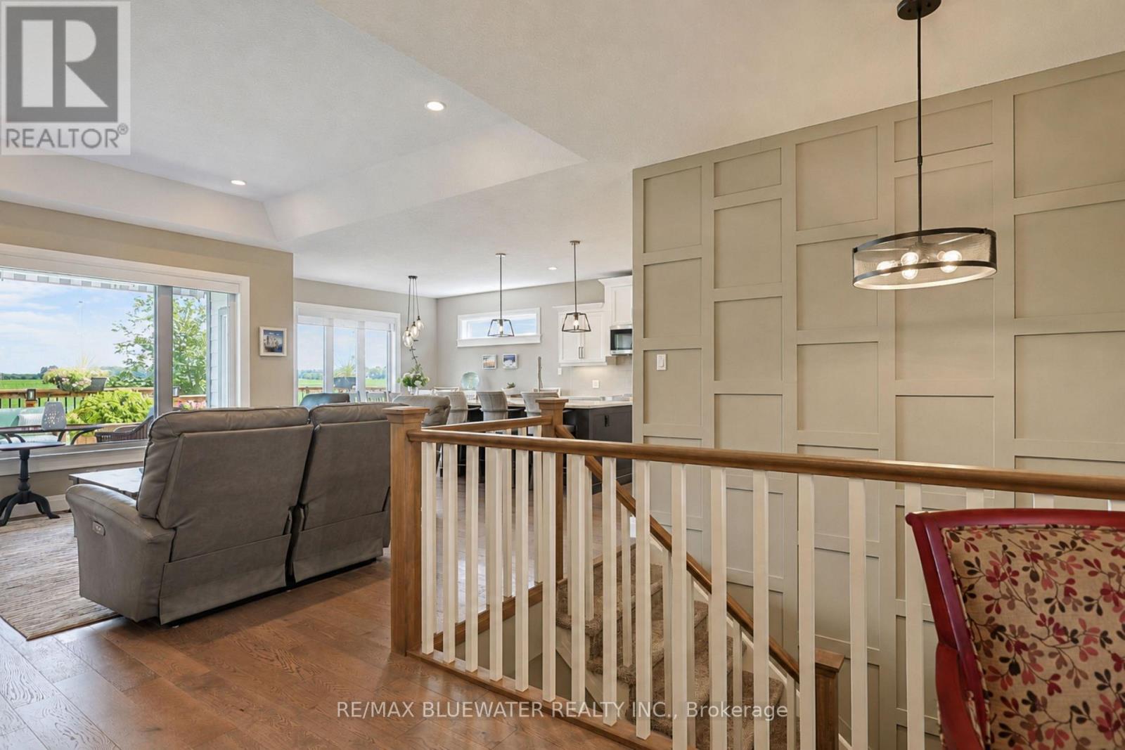 34 Sunrise Lane, Lambton Shores, Ontario  N0M 1T0 - Photo 13 - X13722534