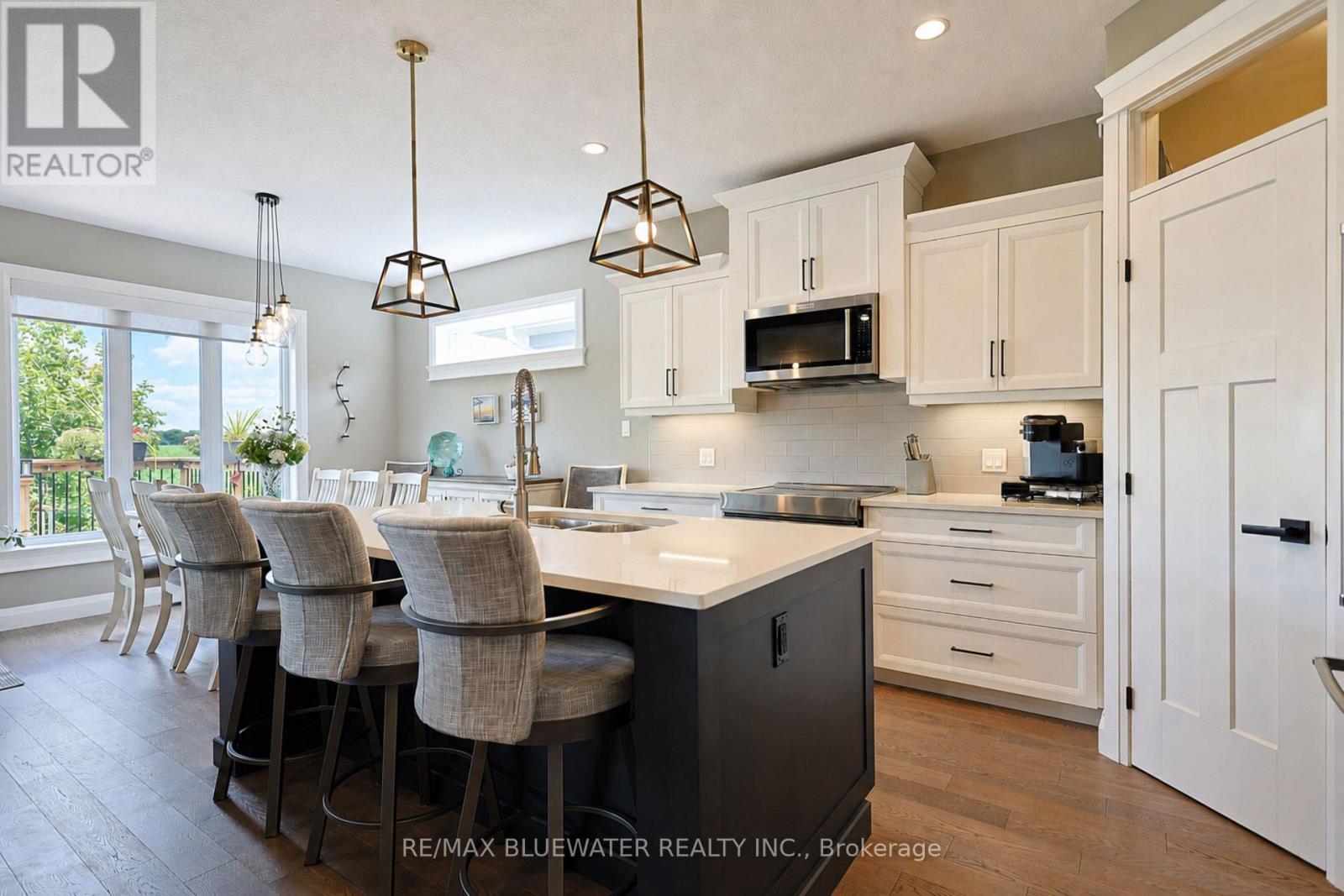 34 Sunrise Lane, Lambton Shores, Ontario  N0M 1T0 - Photo 17 - X13722534