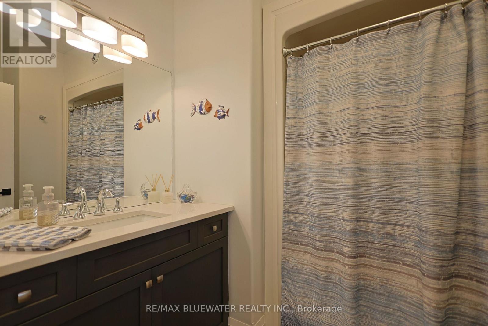 34 Sunrise Lane, Lambton Shores, Ontario  N0M 1T0 - Photo 30 - X13722534