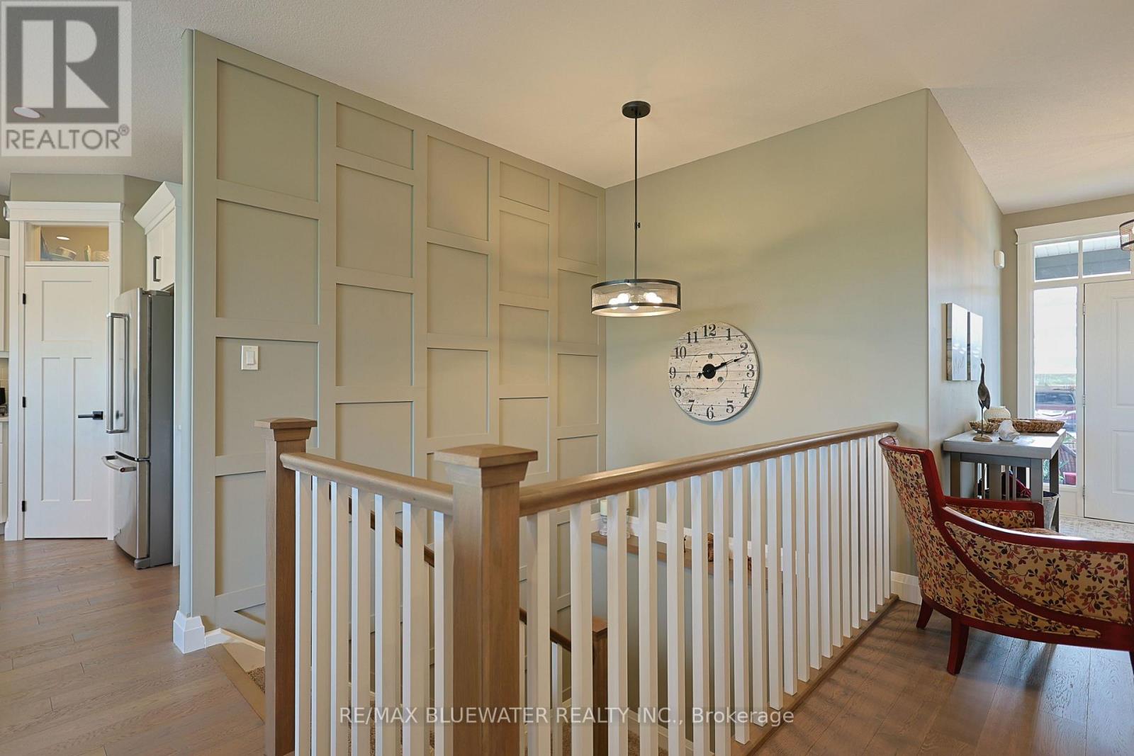 34 Sunrise Lane, Lambton Shores, Ontario  N0M 1T0 - Photo 32 - X13722534