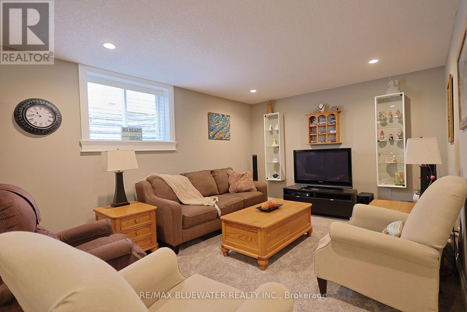34 Sunrise Lane, Lambton Shores, Ontario  N0M 1T0 - Photo 35 - X13722534