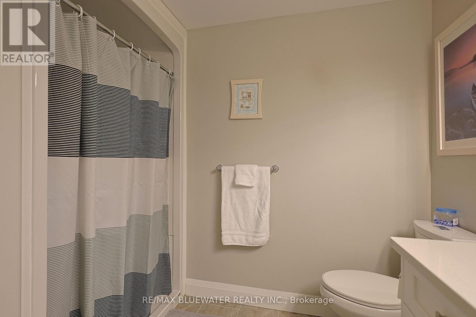 34 Sunrise Lane, Lambton Shores, Ontario  N0M 1T0 - Photo 41 - X13722534