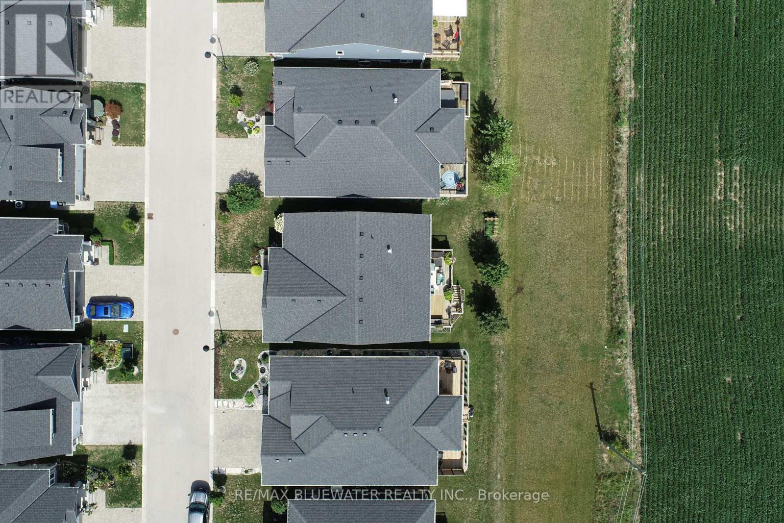 34 Sunrise Lane, Lambton Shores, Ontario  N0M 1T0 - Photo 6 - X13722534