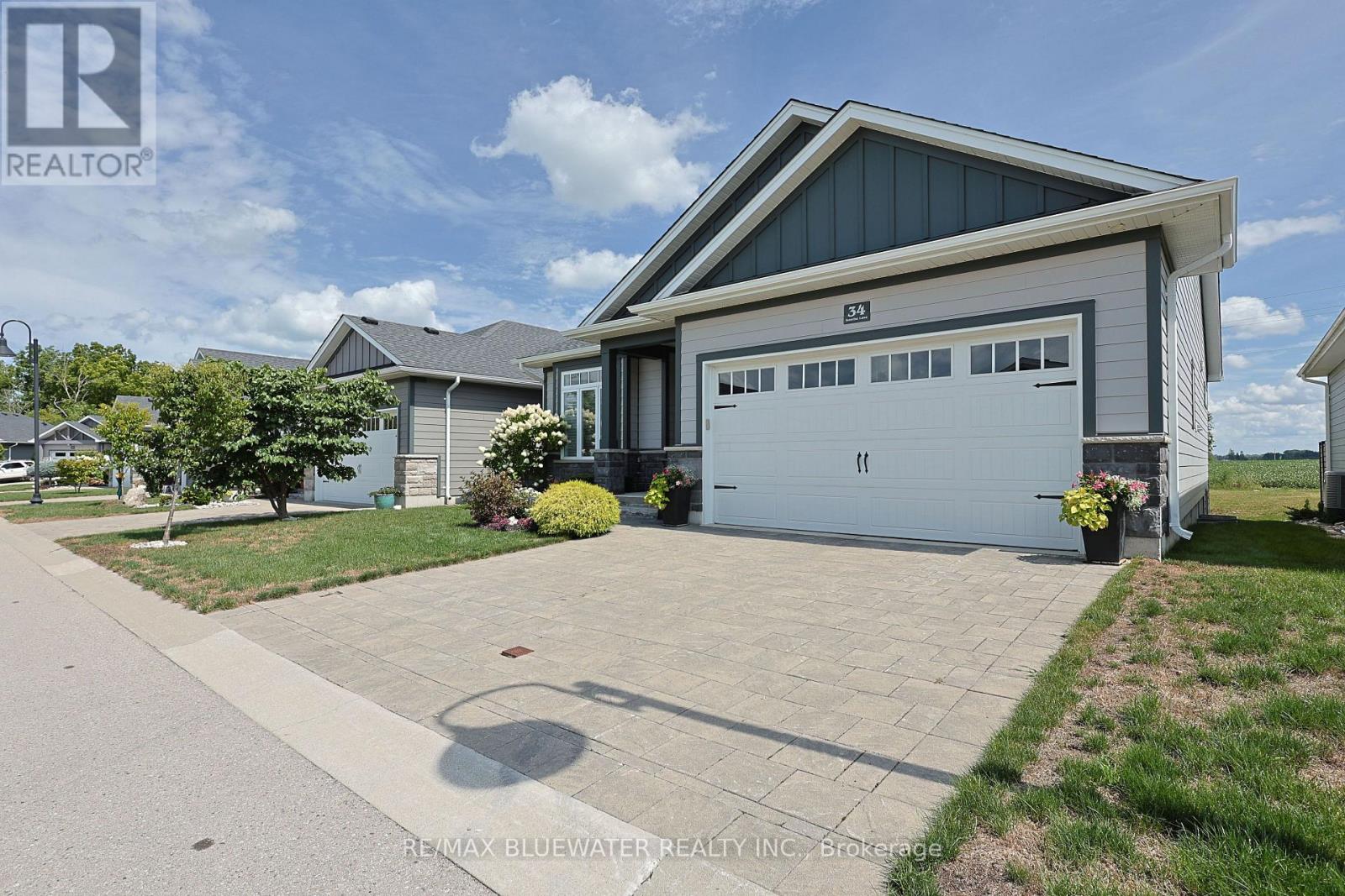 34 Sunrise Lane, Lambton Shores, Ontario  N0M 1T0 - Photo 8 - X13722534