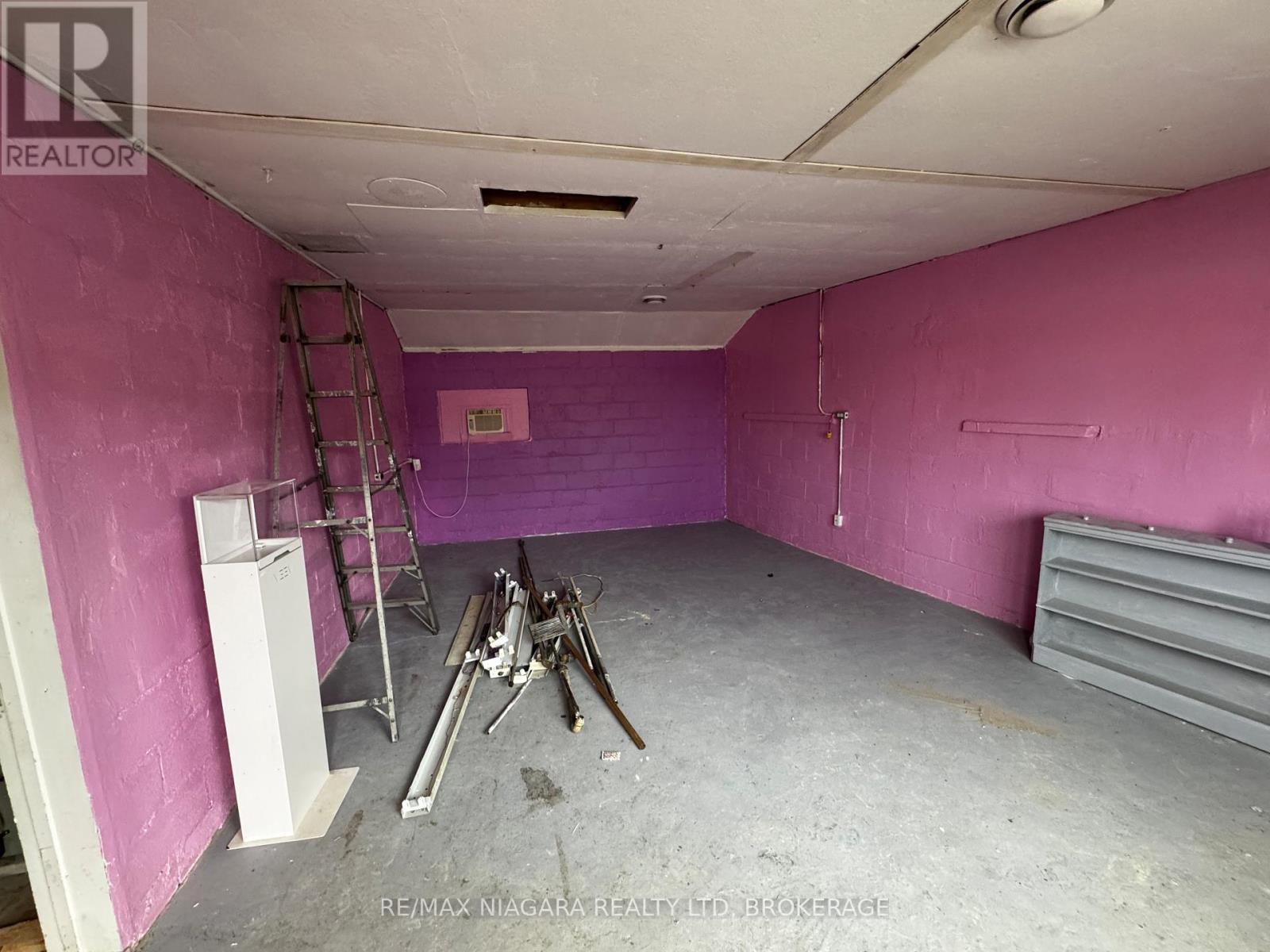 34 Avenue Place, Welland, Ontario  L3B 4B1 - Photo 8 - X12968478