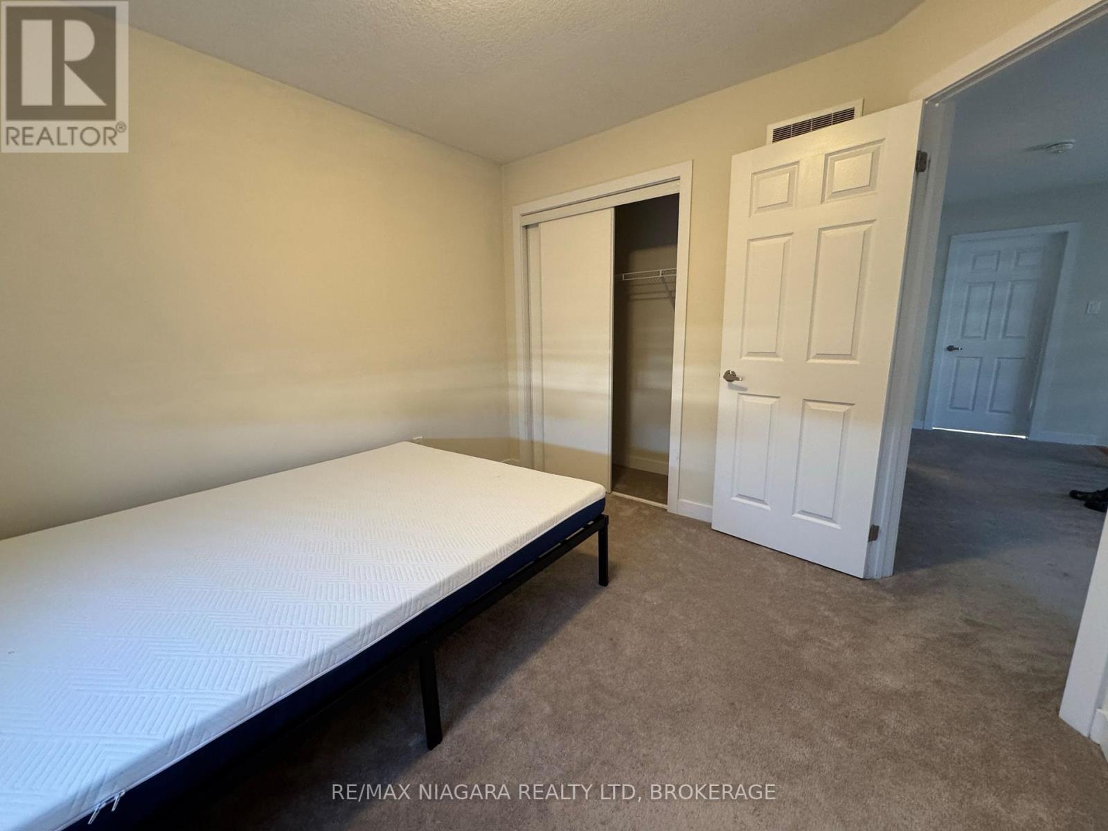 Upper - 21 Keelson Street, Welland, Ontario  L3B 0M2 - Photo 7 - X13704304