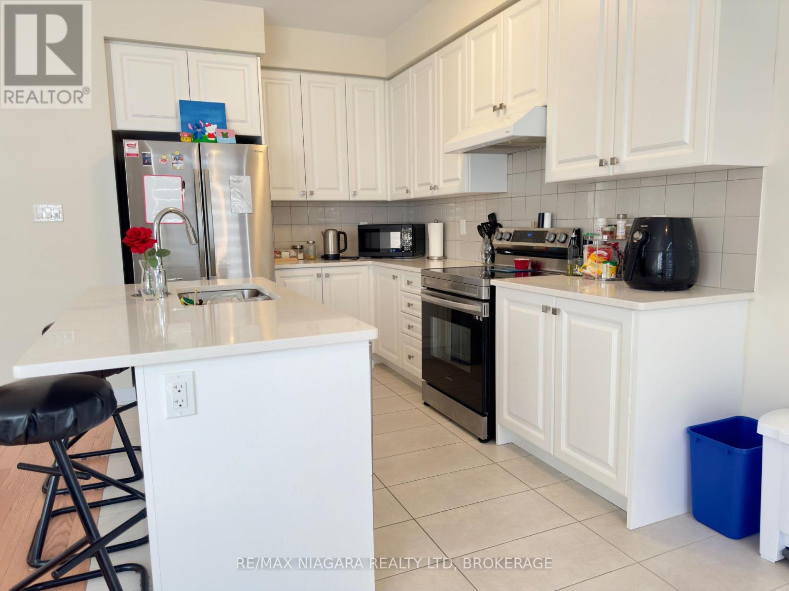 Upper - 21 Keelson Street, Welland, Ontario  L3B 0M2 - Photo 3 - X13704304