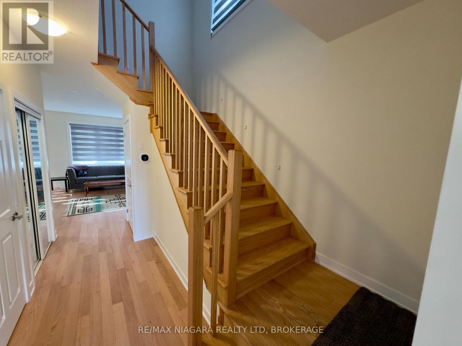 Upper - 21 Keelson Street, Welland, Ontario  L3B 0M2 - Photo 2 - X13704304