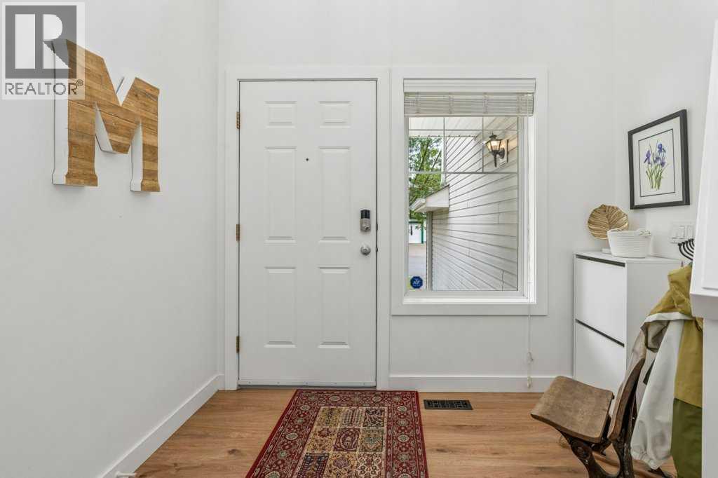 42 Douglas Glen Circle SE, Calgary, Alberta  T2Z 3T3 - Photo 2 - A2336518