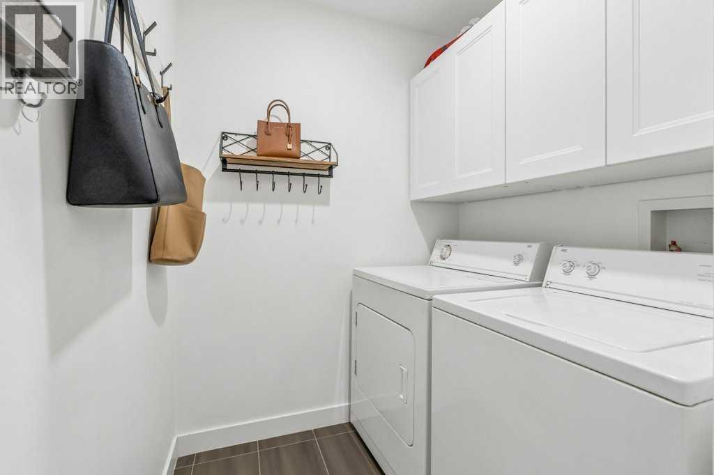 42 Douglas Glen Circle SE, Calgary, Alberta  T2Z 3T3 - Photo 13 - A2336518