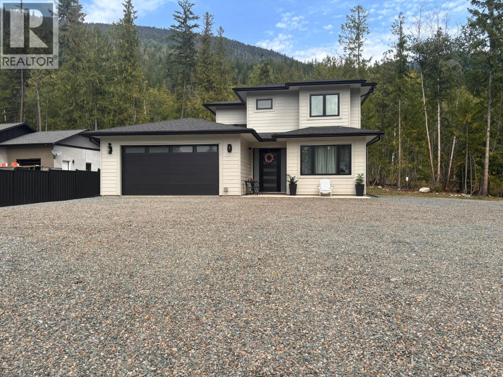 7670 Mountain Drive, Anglemont, British Columbia  V0E 1M8 - Photo 40 - 10379824