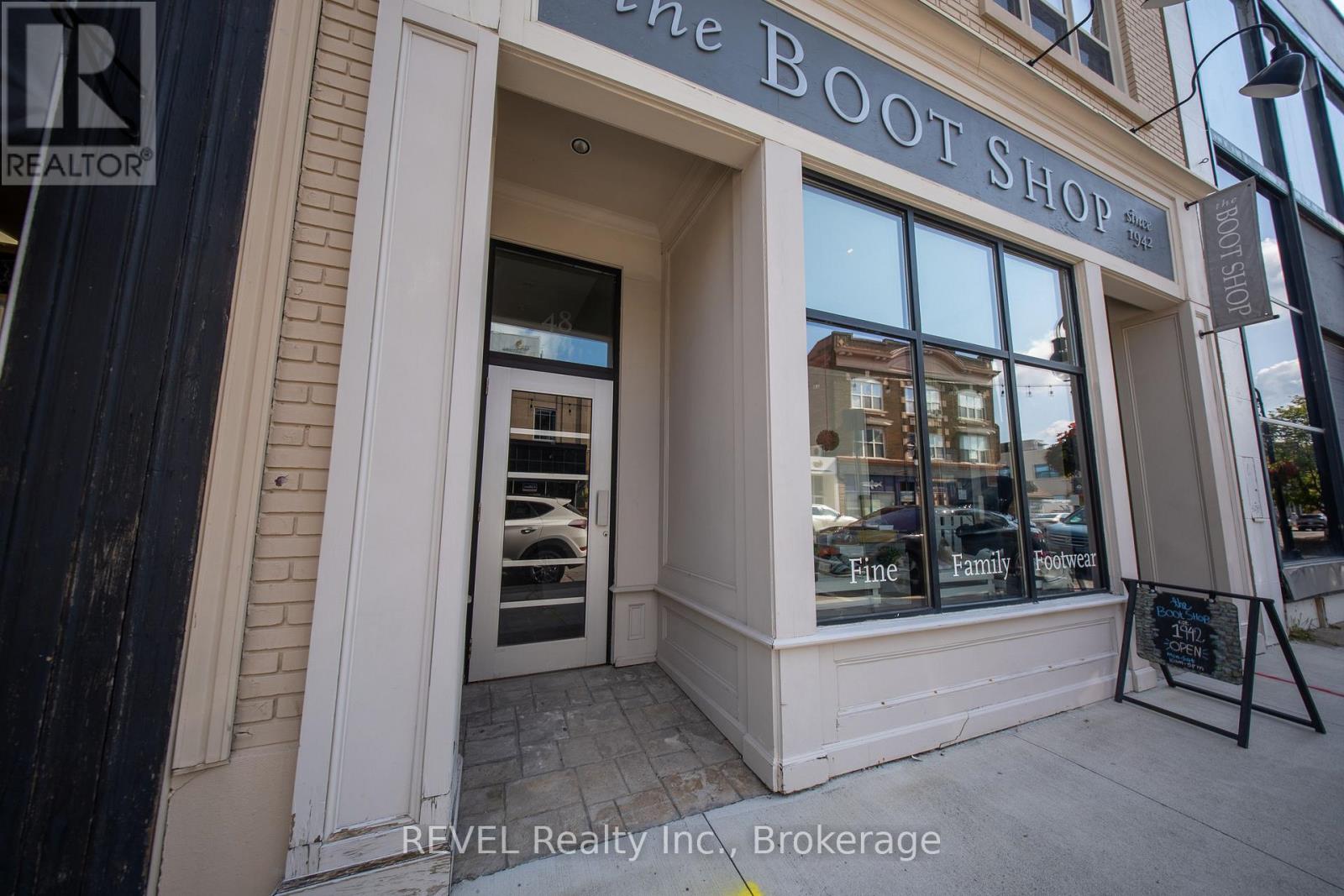 48 James Street, St. Catharines, Ontario  L2R 5B8 - Photo 3 - X13722676