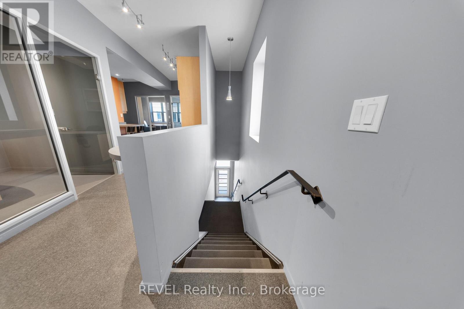 48 James Street, St. Catharines, Ontario  L2R 5B8 - Photo 4 - X13722676