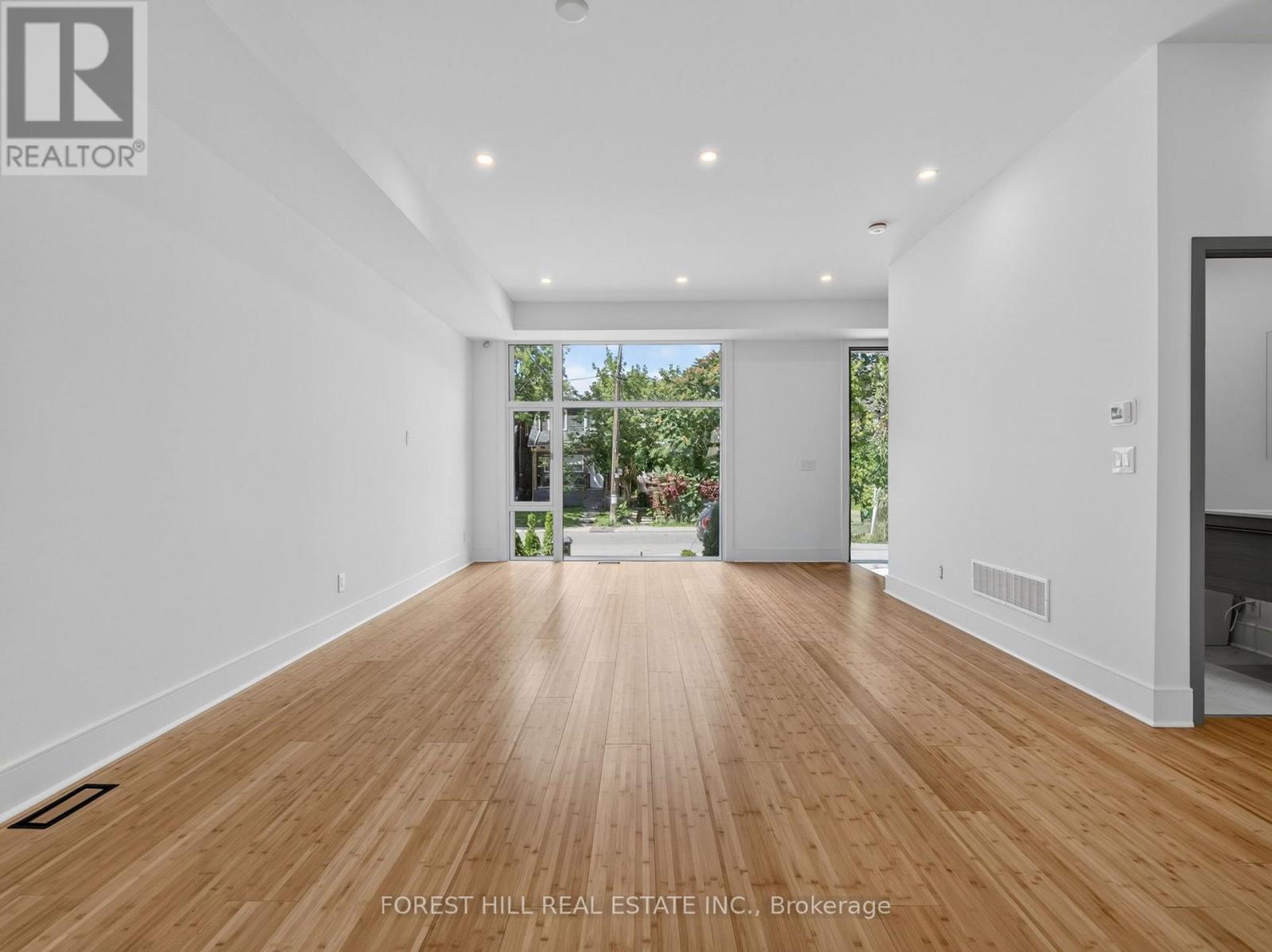 207 Robina Avenue, Toronto, Ontario  M6C 3Y9 - Photo 4 - C13715466