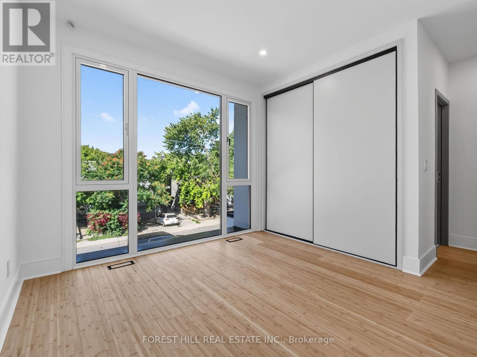207 Robina Avenue, Toronto, Ontario  M6C 3Y9 - Photo 34 - C13715466