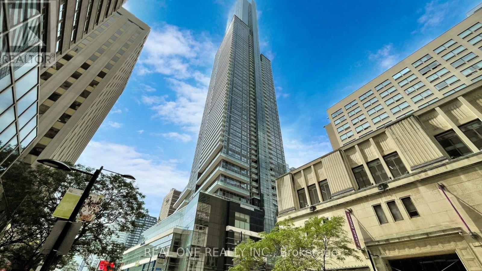 5814 - 386 YONGE STREET, Toronto, Ontario