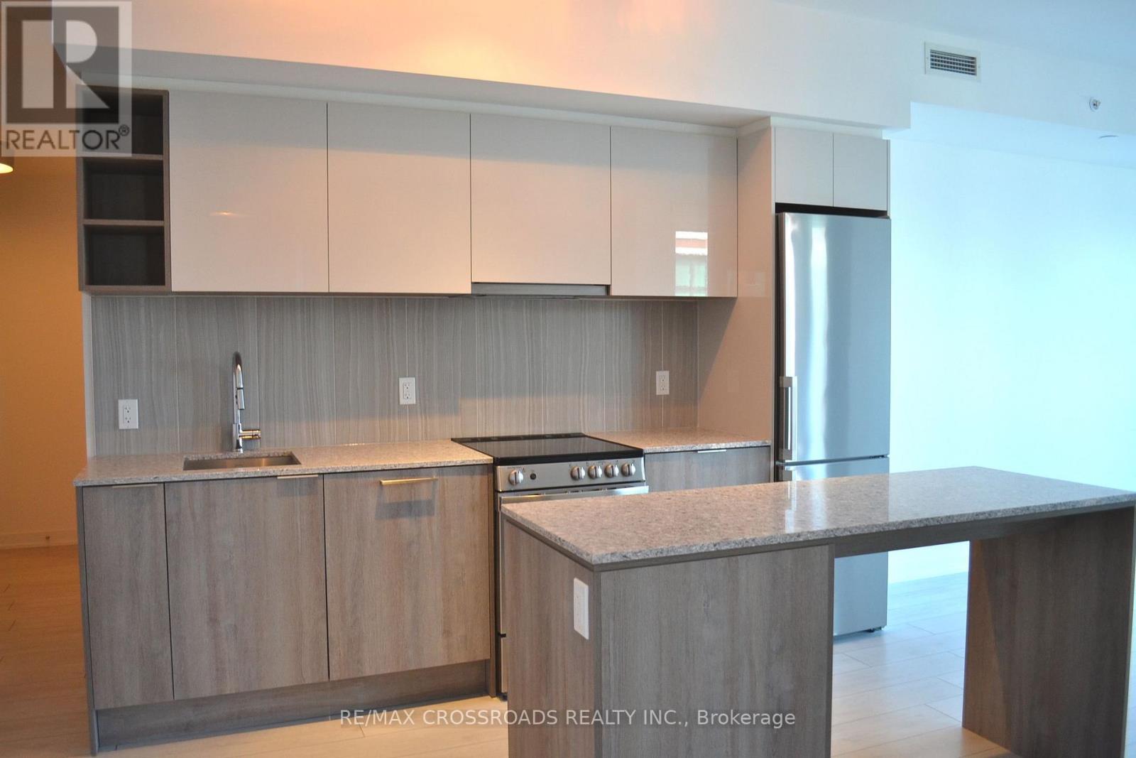 735 - 31 Tippett Road, Toronto, Ontario  M3H 0C8 - Photo 3 - C13722572