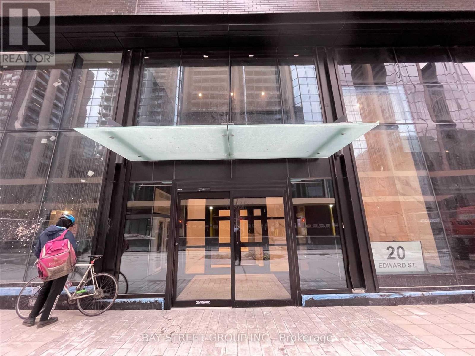 1119 - 20 Edward Street, Toronto, Ontario  M5G 1C9 - Photo 2 - C13722580