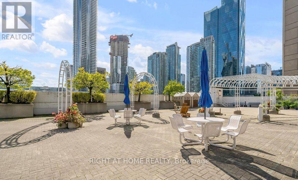 1619 - 25 The Esplanade, Toronto, Ontario  M5E 1W5 - Photo 22 - C13722634