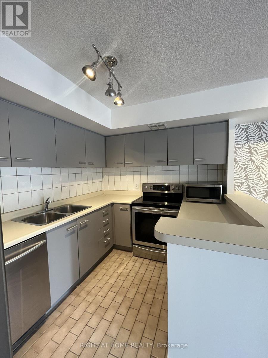 1619 - 25 The Esplanade, Toronto, Ontario  M5E 1W5 - Photo 3 - C13722634