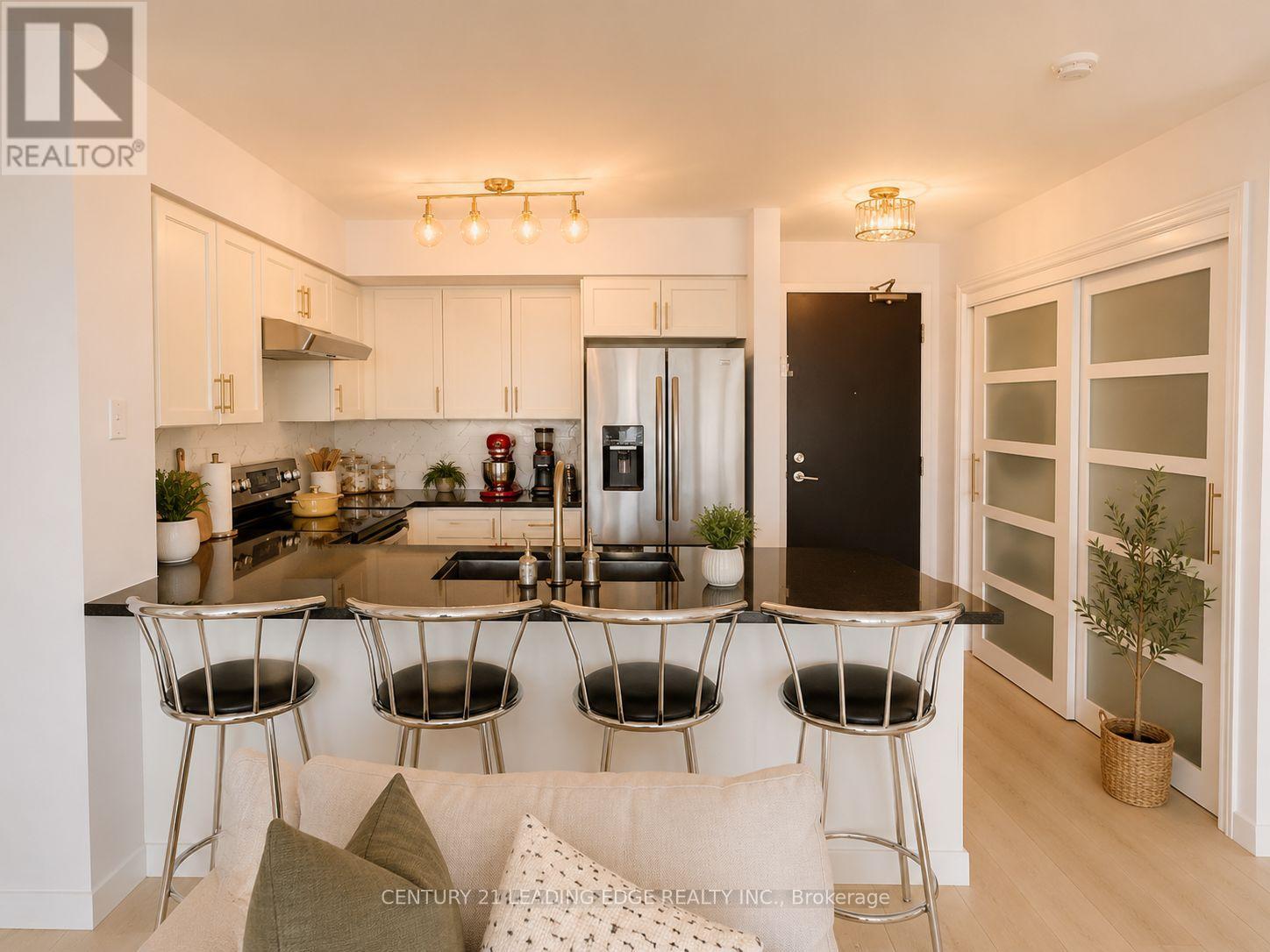 1215 - 51 Lower Simcoe Street, Toronto, Ontario  M5J 3A2 - Photo 2 - C13722646