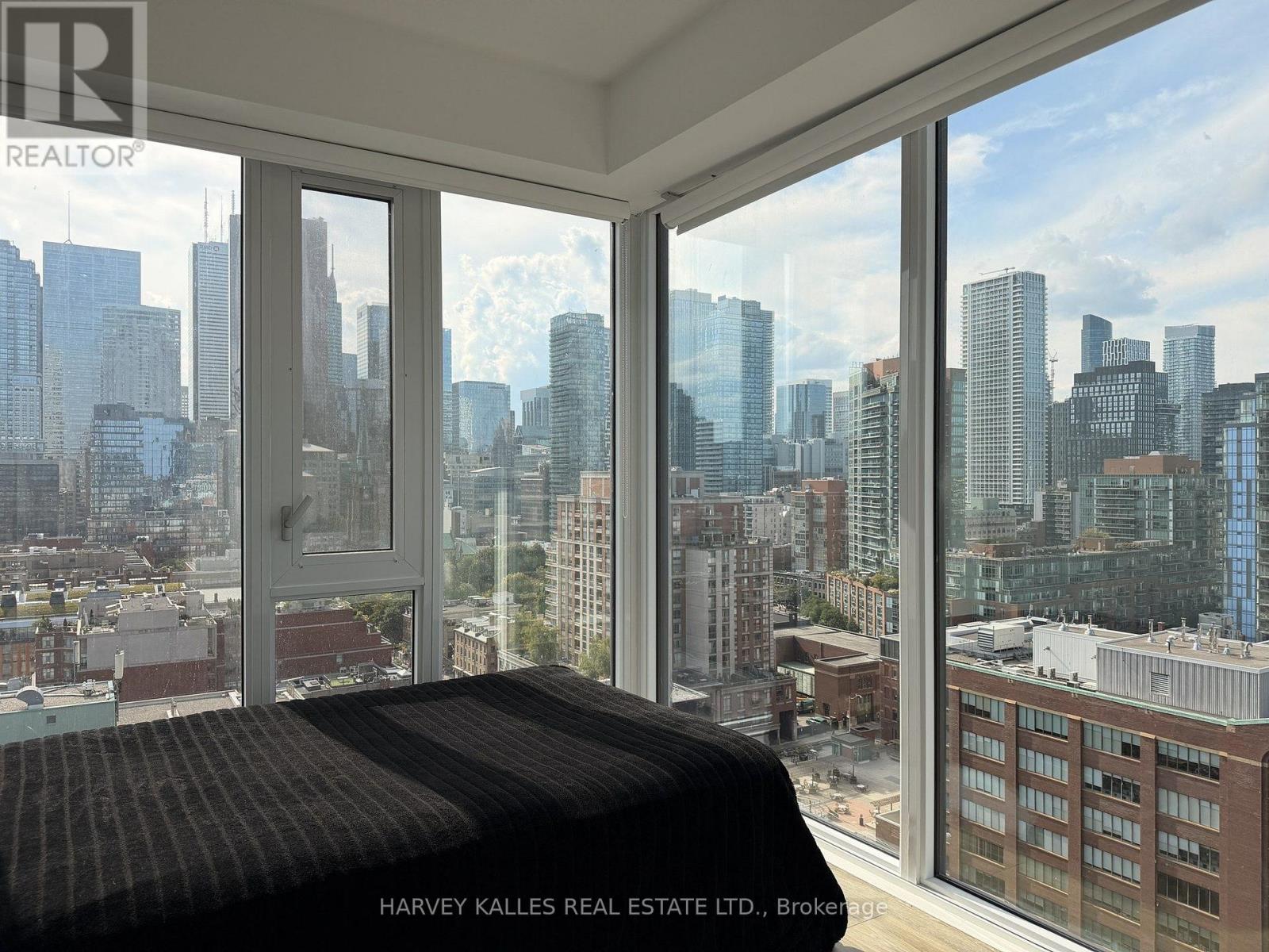 1704 - 158 Front Street E, Toronto, Ontario  M5V 1E5 - Photo 7 - C13722678