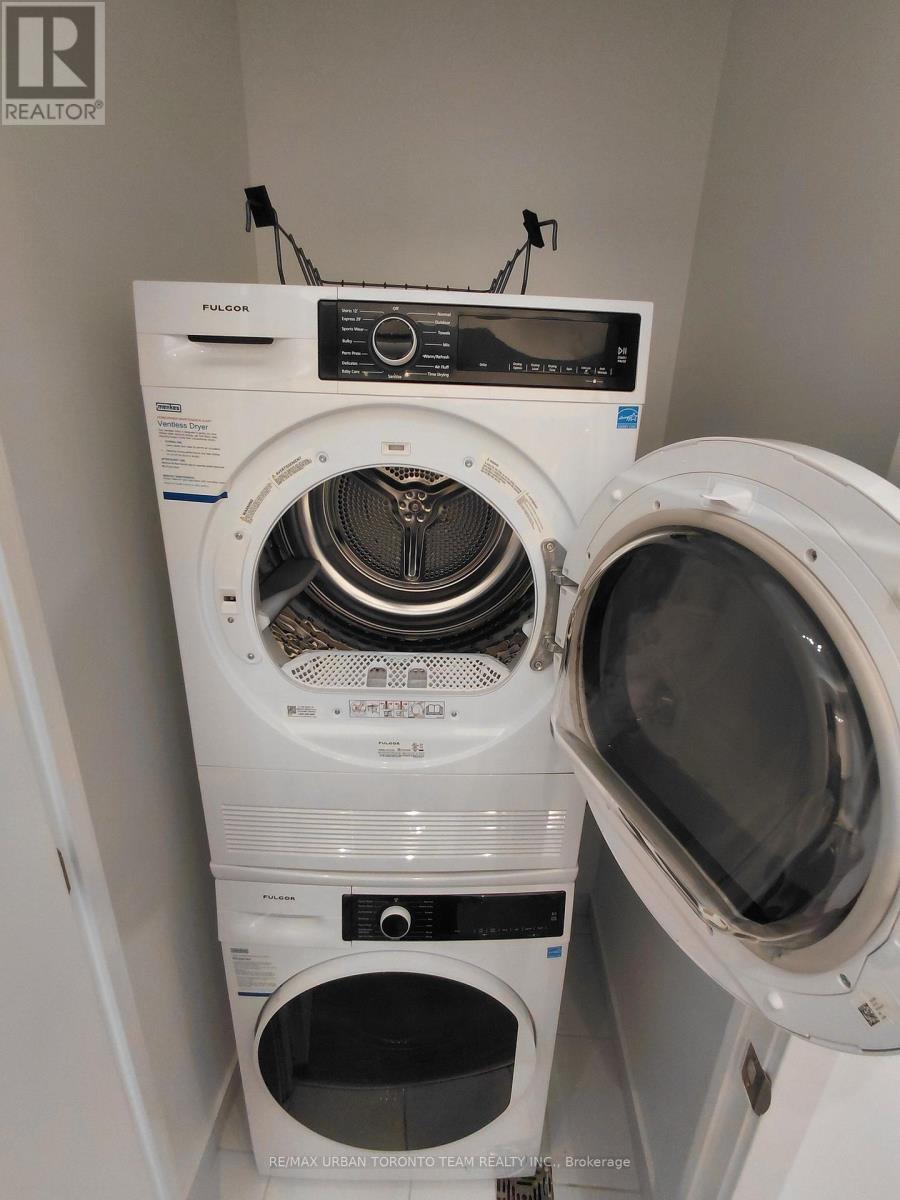 1702 - 180 Front Street E, Toronto, Ontario  M5A 0K9 - Photo 14 - C13722732
