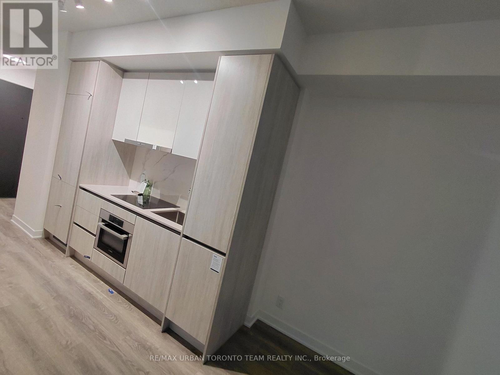 1702 - 180 Front Street E, Toronto, Ontario  M5A 0K9 - Photo 4 - C13722732