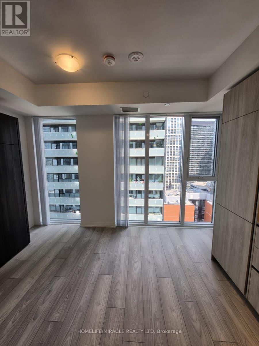 2501 - 400 King Street, Toronto, Ontario  M5V 1K2 - Photo 11 - C13722736
