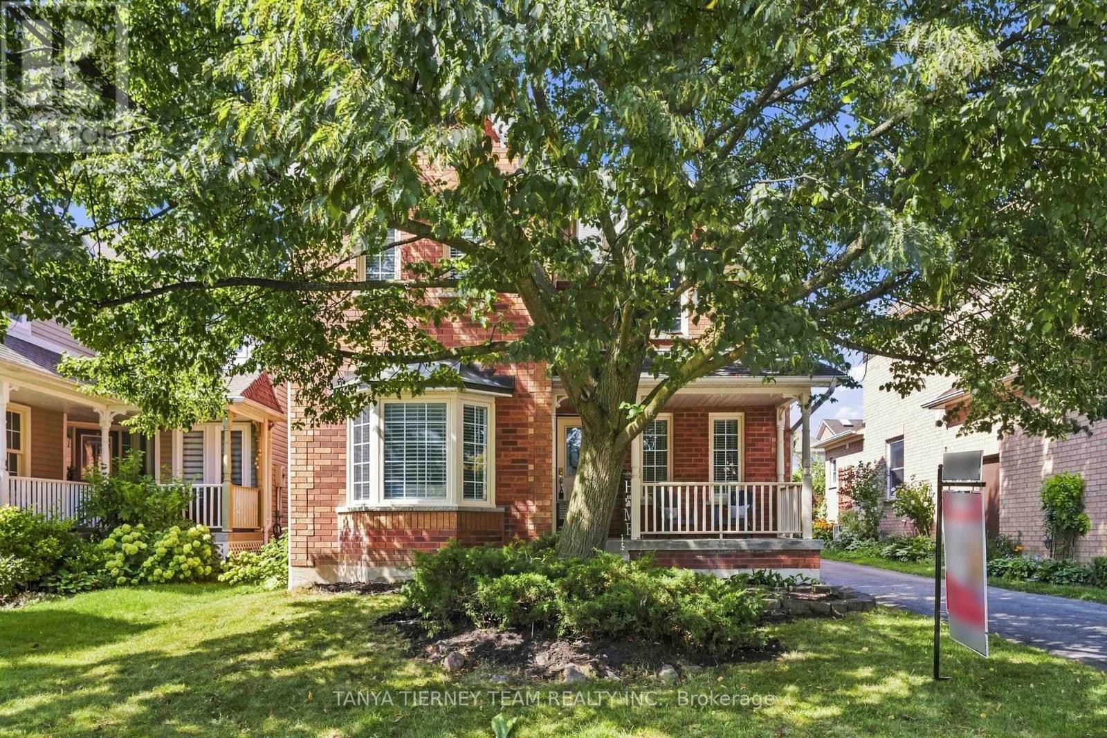 36 Zachary Place, Whitby, Ontario  L1M 1E1 - Photo 2 - E13722528