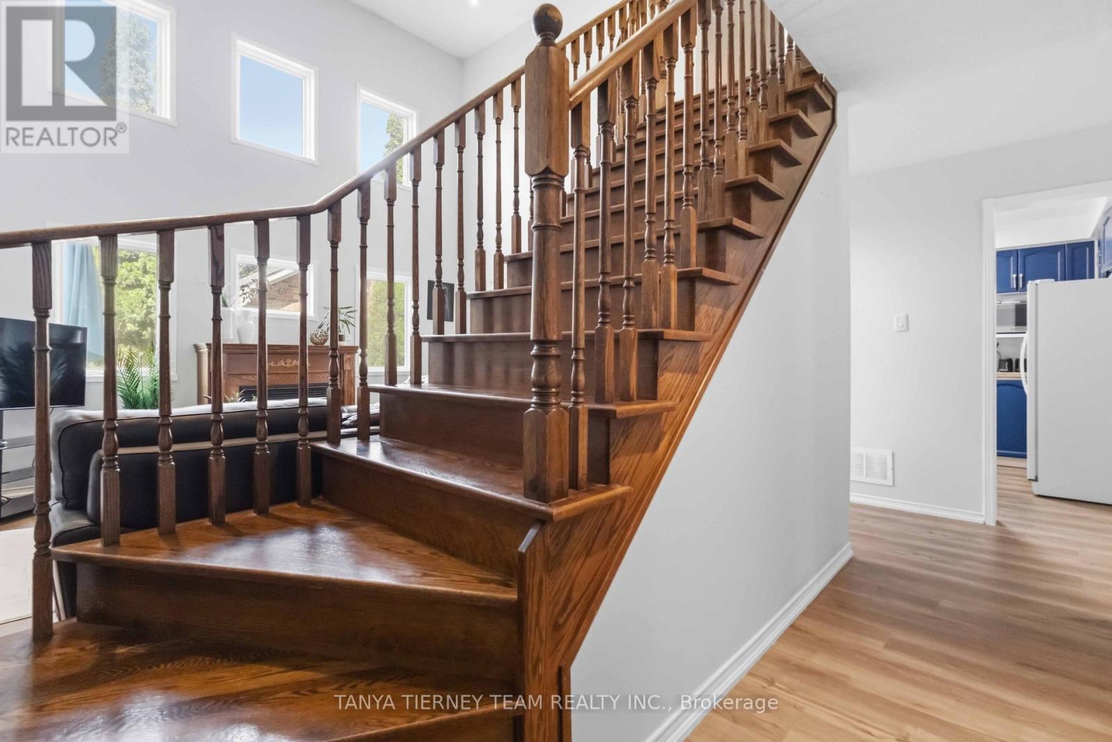 36 Zachary Place, Whitby, Ontario  L1M 1E1 - Photo 27 - E13722528