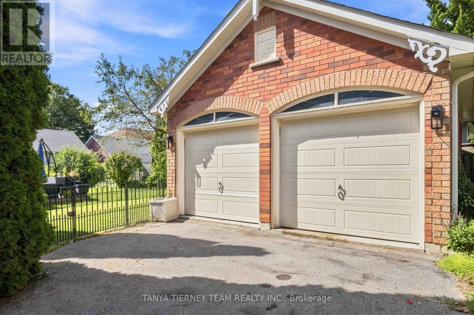 36 Zachary Place, Whitby, Ontario  L1M 1E1 - Photo 41 - E13722528