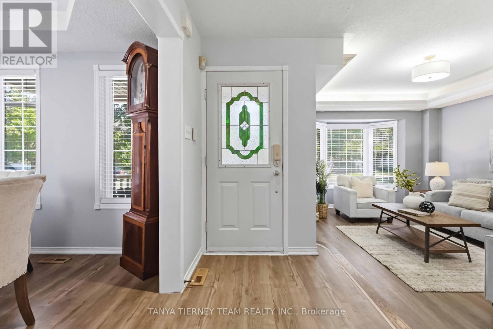 36 Zachary Place, Whitby, Ontario  L1M 1E1 - Photo 6 - E13722528