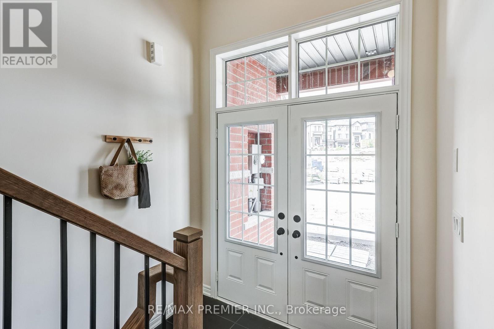 1267 Winding Woods Trail, Pickering, Ontario  L1X 0S3 - Photo 4 - E13722550