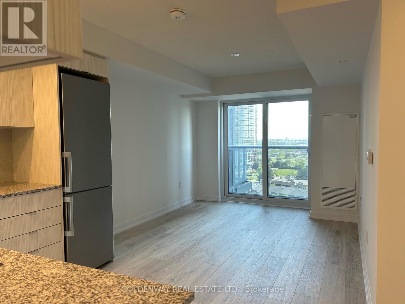 1305 - 225 Village Green Square, Toronto, Ontario  M1S 0N4 - Photo 2 - E13722630