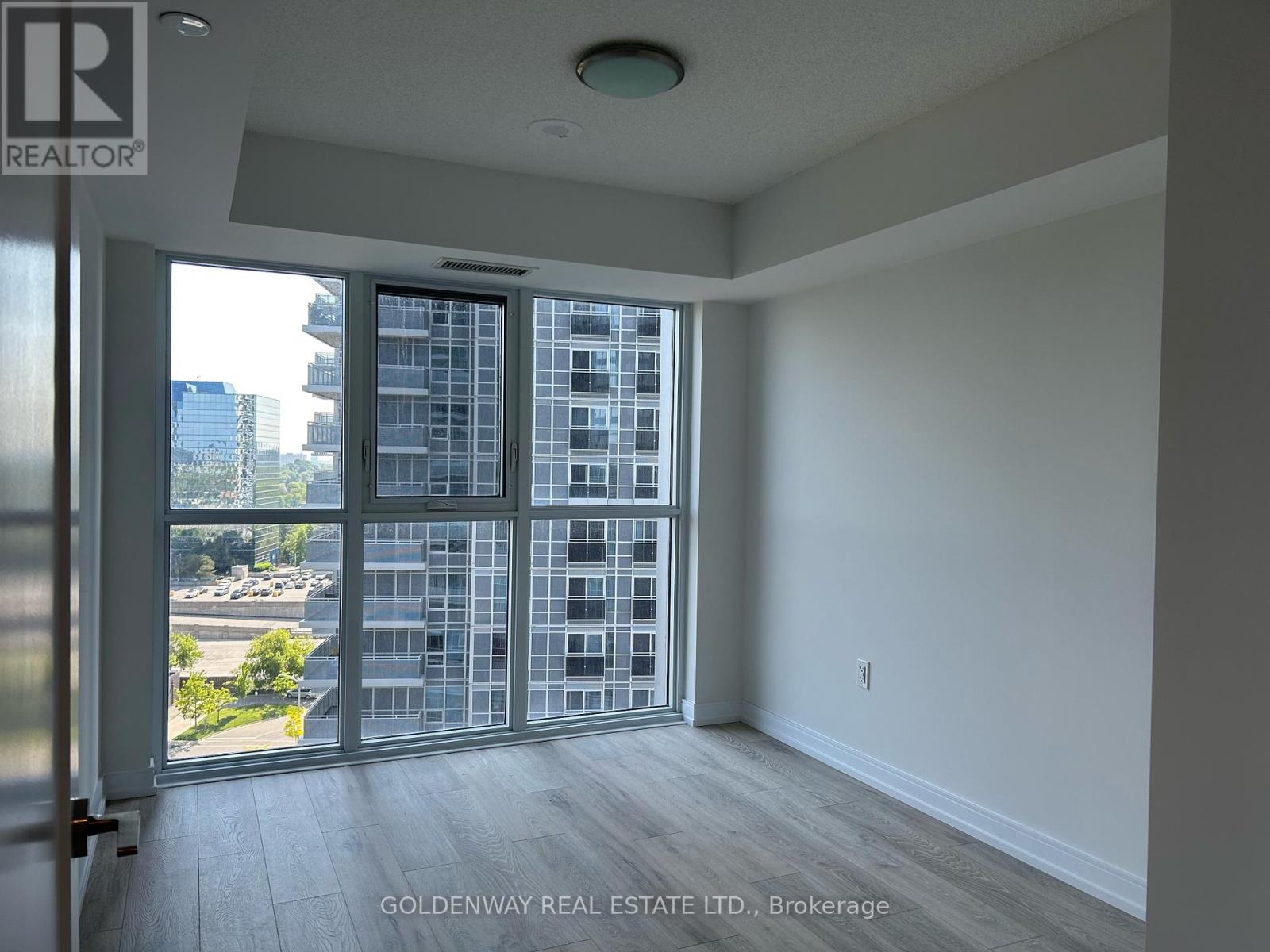 1305 - 225 Village Green Square, Toronto, Ontario  M1S 0N4 - Photo 5 - E13722630