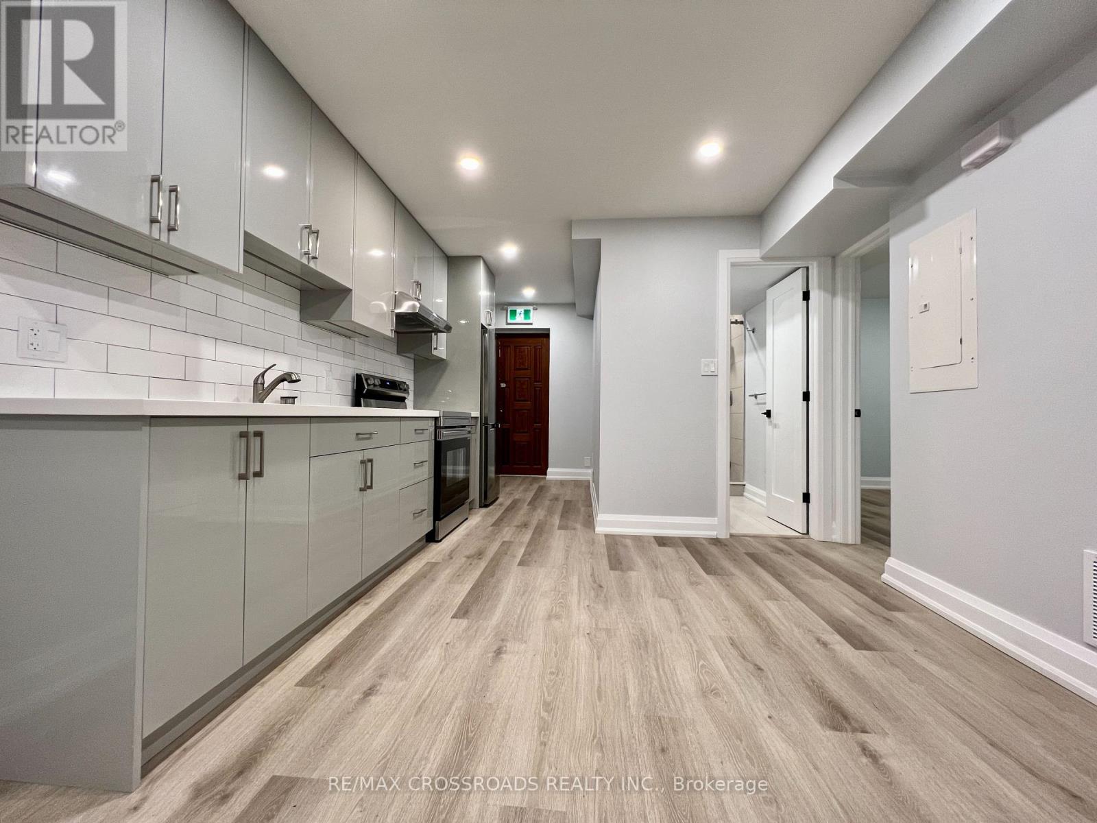 1 - 25 Glenside Avenue, Toronto, Ontario  M4L 2T6 - Photo 14 - E13722706