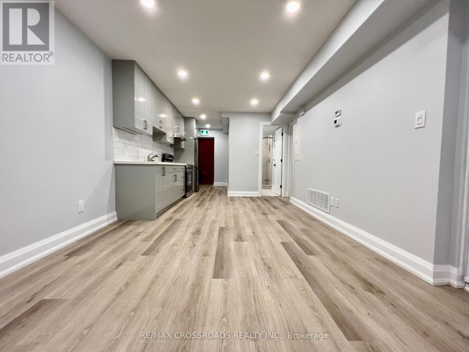 1 - 25 Glenside Avenue, Toronto, Ontario  M4L 2T6 - Photo 3 - E13722706