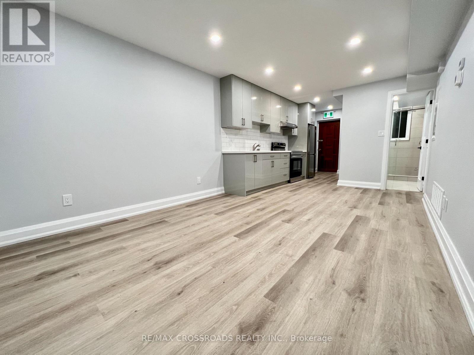 1 - 25 Glenside Avenue, Toronto, Ontario  M4L 2T6 - Photo 4 - E13722706
