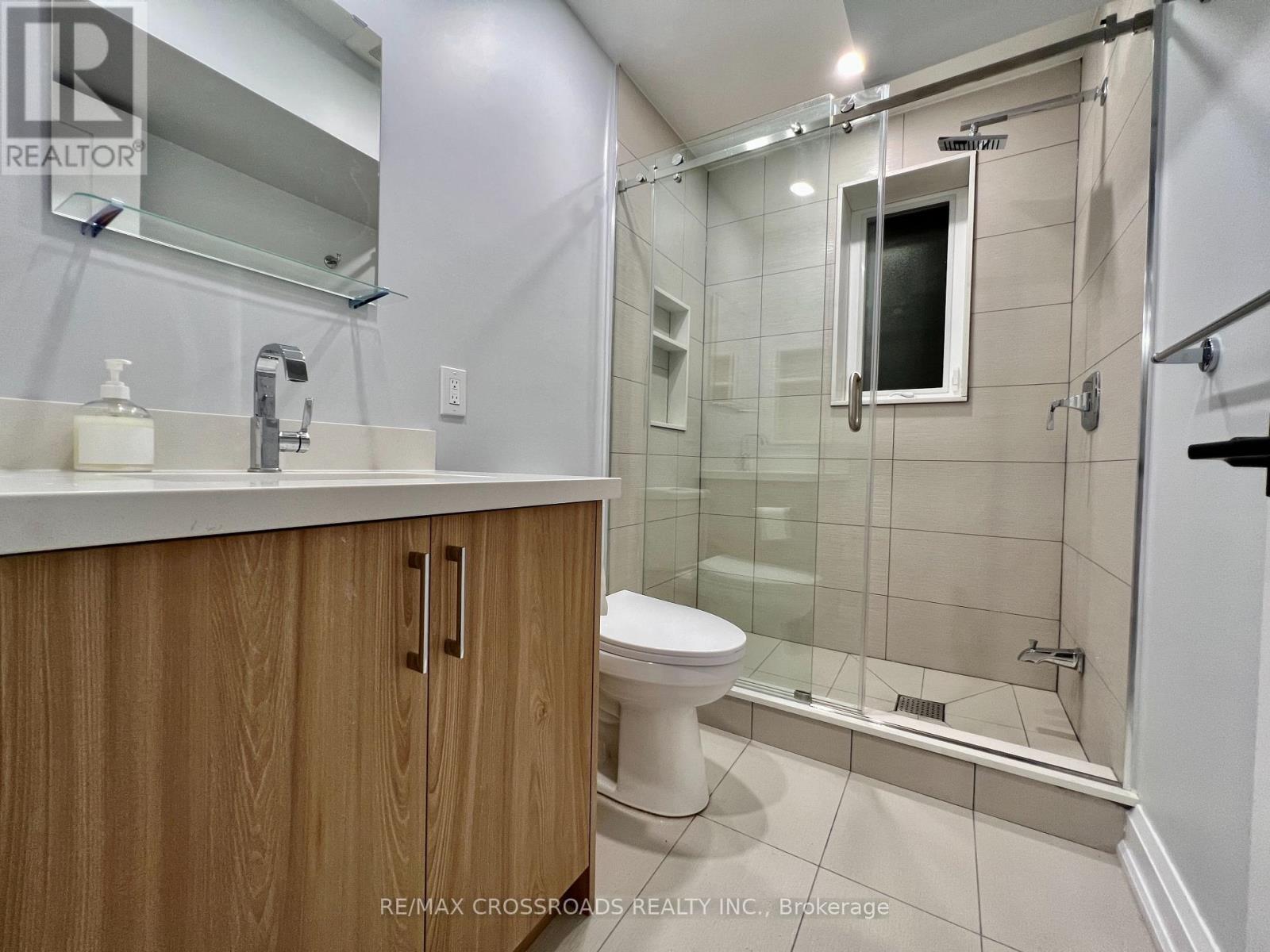 1 - 25 Glenside Avenue, Toronto, Ontario  M4L 2T6 - Photo 7 - E13722706
