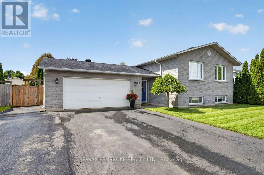 3 Winfield Street, Petawawa, Ontario  K8H 0A1 - Photo 3 - X13722686