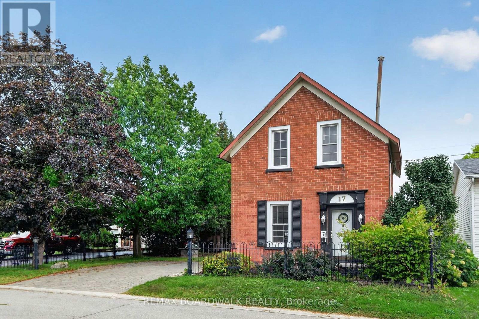 17 FRANCIS STREET, Carleton Place, Ontario