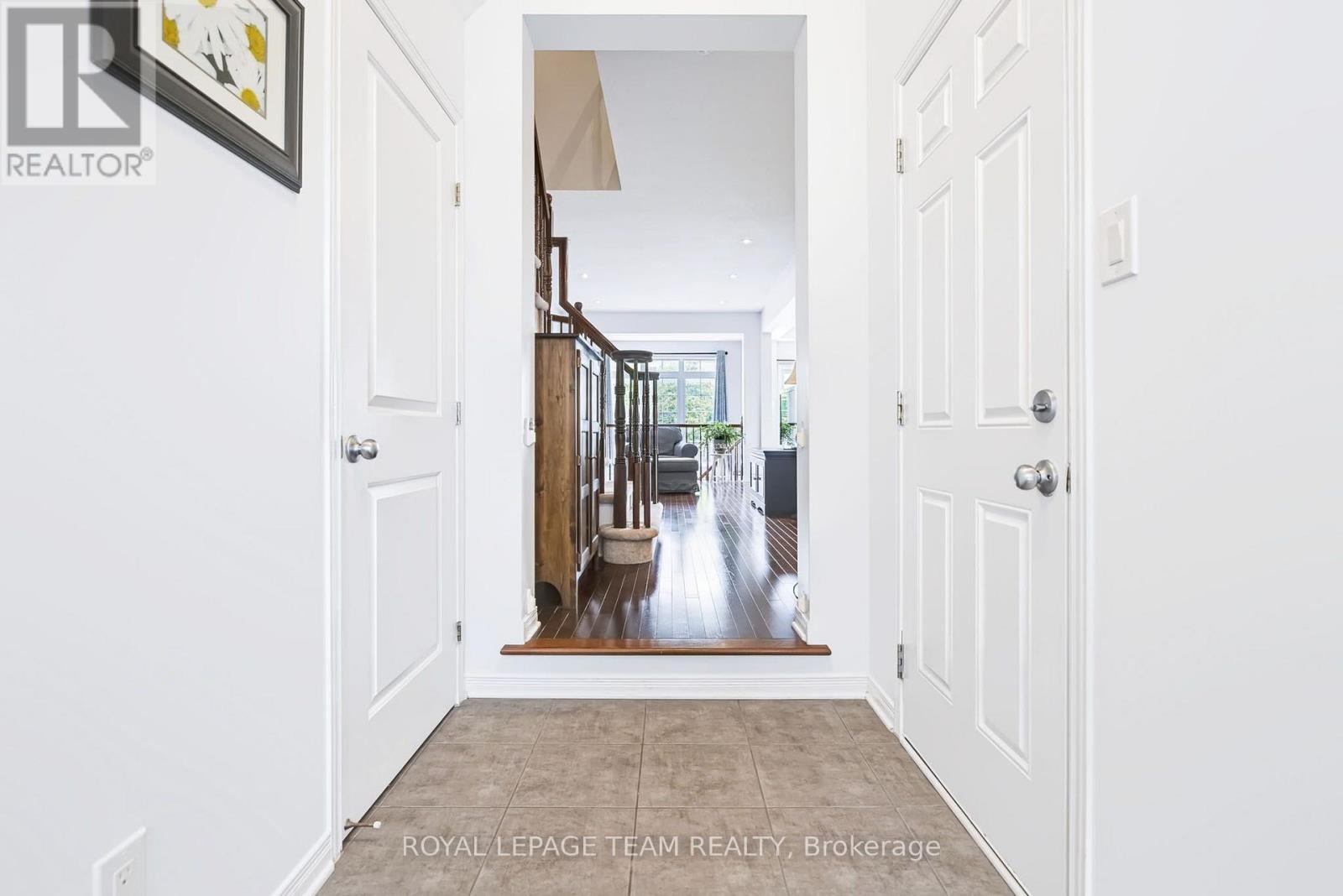 490 Dundonald Drive, Ottawa, Ontario  K2J 5S9 - Photo 6 - X13722710