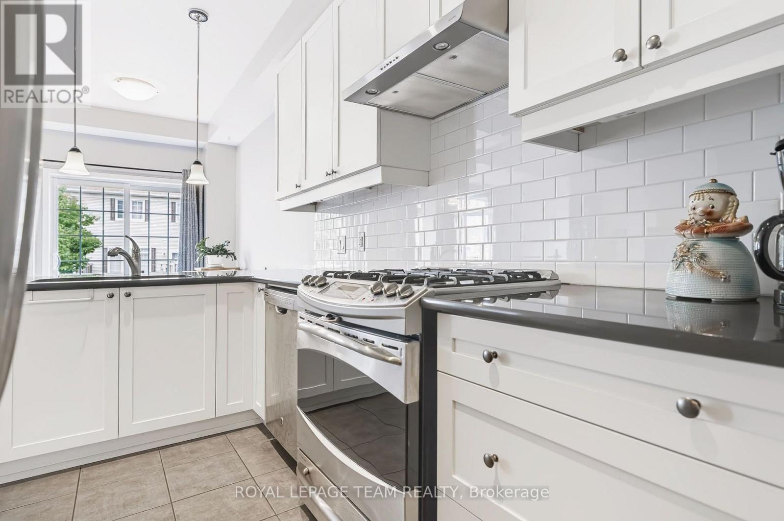 490 Dundonald Drive, Ottawa, Ontario  K2J 5S9 - Photo 7 - X13722710