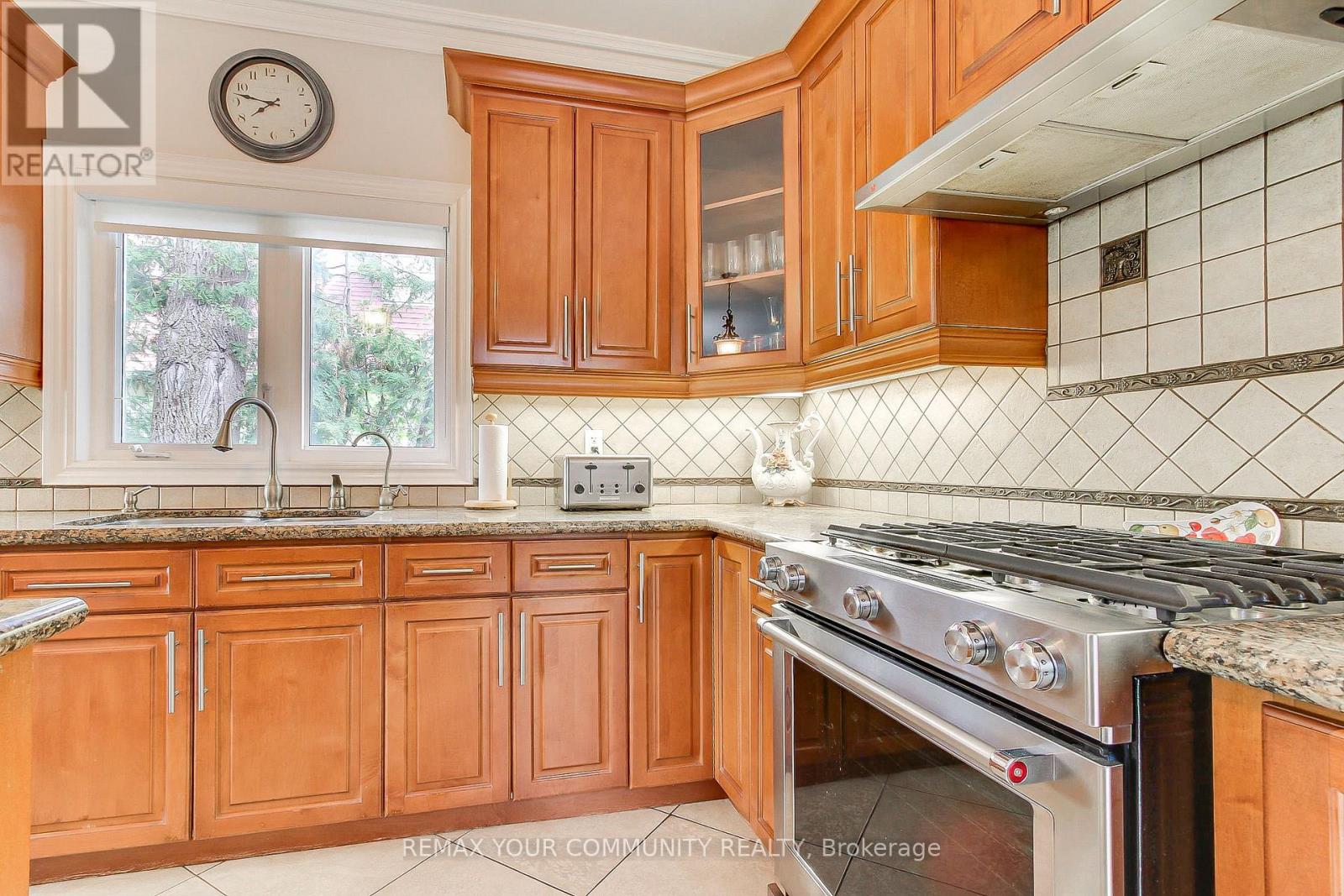 30 Elm Grove Avenue, Richmond Hill, Ontario  L4E 2T1 - Photo 13 - N13722608