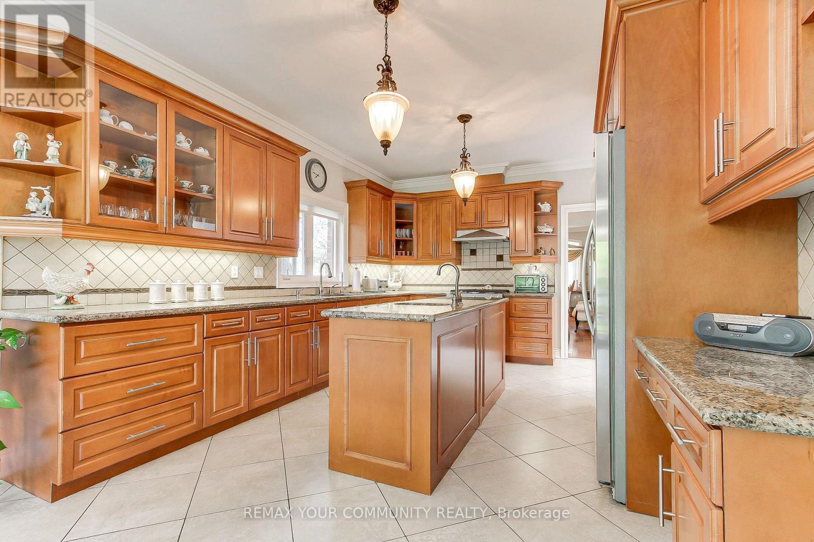 30 Elm Grove Avenue, Richmond Hill, Ontario  L4E 2T1 - Photo 14 - N13722608