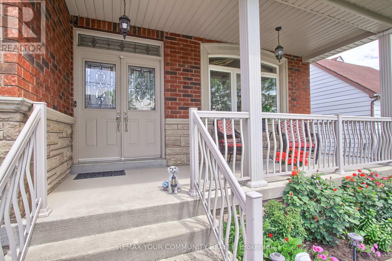 30 Elm Grove Avenue, Richmond Hill, Ontario  L4E 2T1 - Photo 3 - N13722608