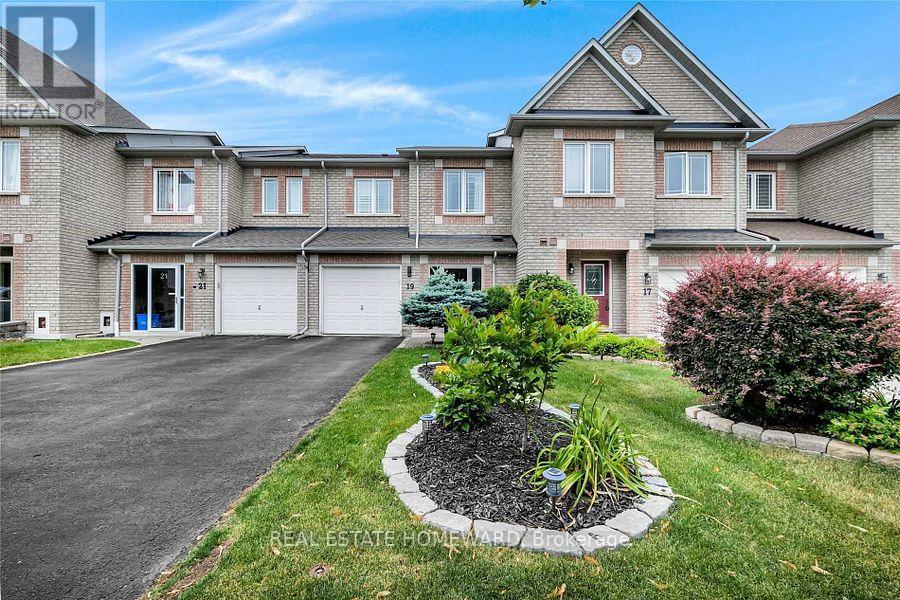19 Bilbrough Street, Aurora, Ontario  L4G 7W3 - Photo 1 - N13722658